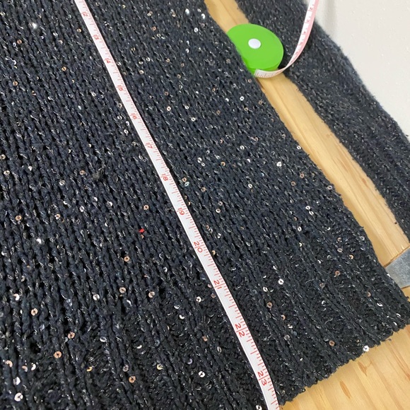 Black holiday sweater with silver sequins all over  Sz: M - Picture 4 of 6